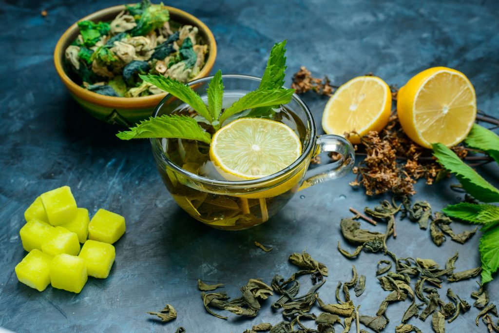 https://www.itoozhiayurveda.in/ayurvedic-detox-drinks-for-summer/
