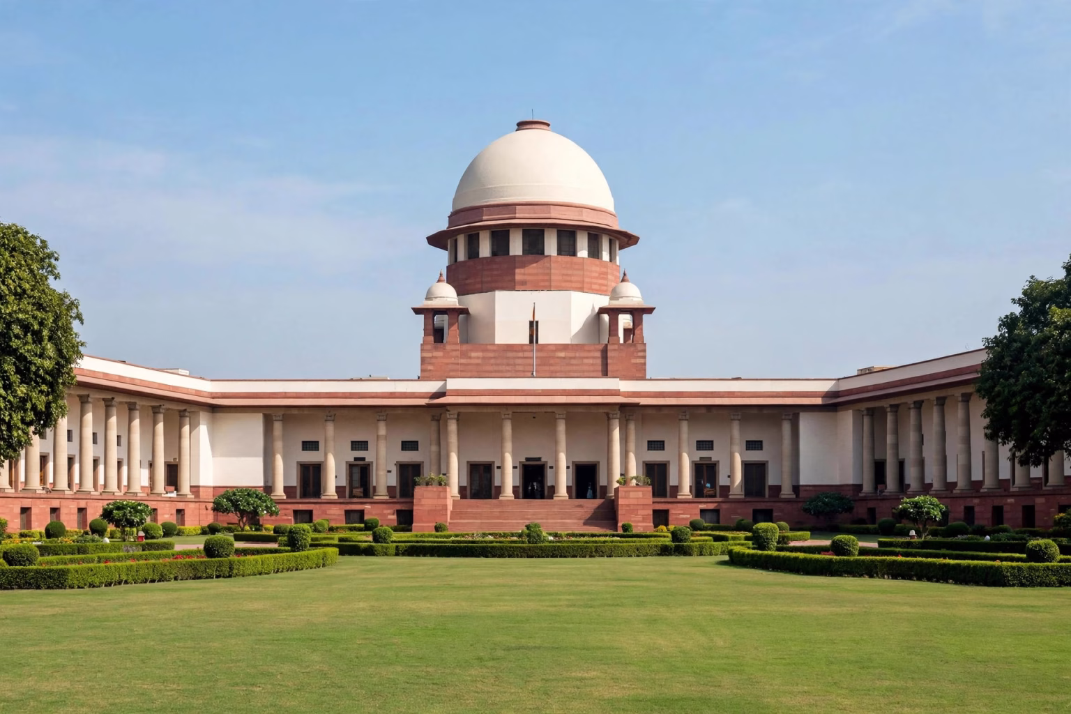SIR Row in Supreme Court Today: Rahul Gandhi’s Plea Against ECI Roll Revision Listed The Supreme Court of India building in New Delhi